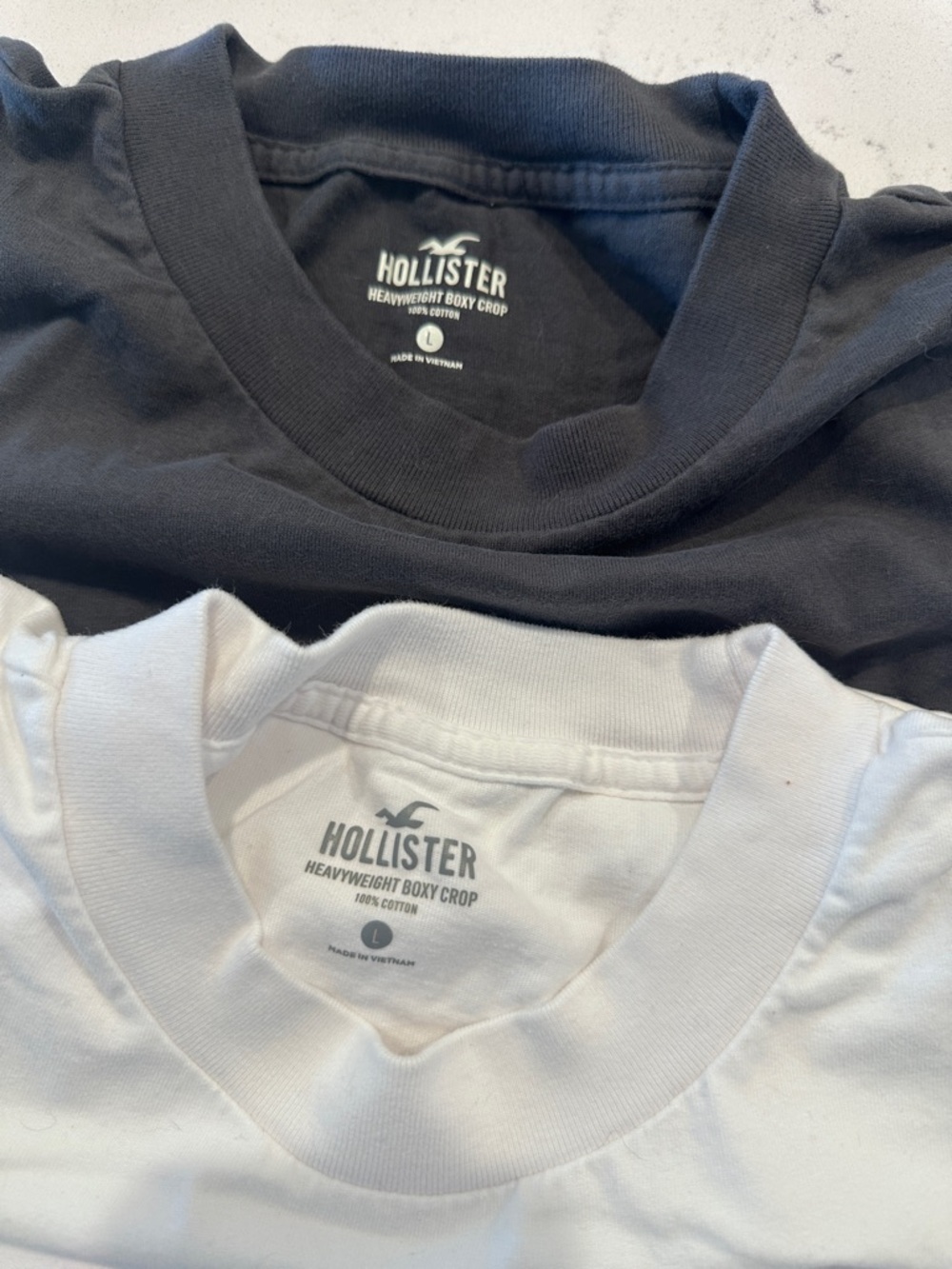 Hollister Men’s Short Sleeve Heavyweight Boxy Crop Tees- White and Black - Picture 2 of 3